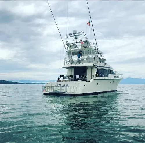 Oceanis 55 luxury interior