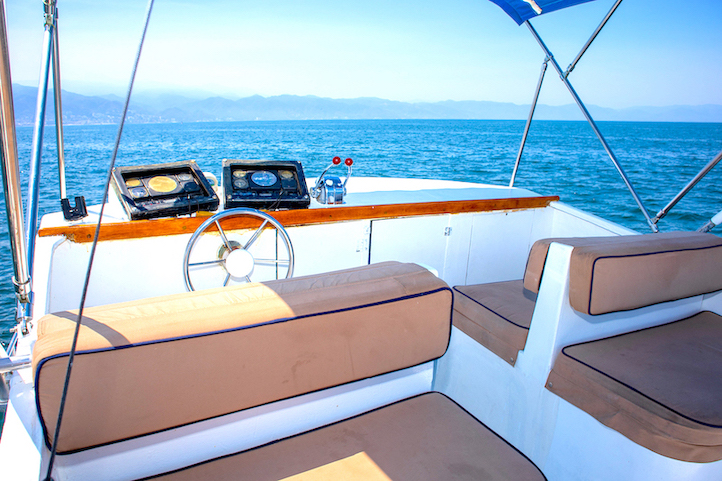 Oceanis 55 luxury interior