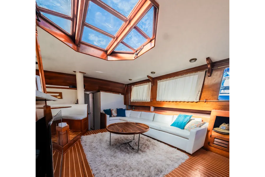 Oceanis 55 luxury interior