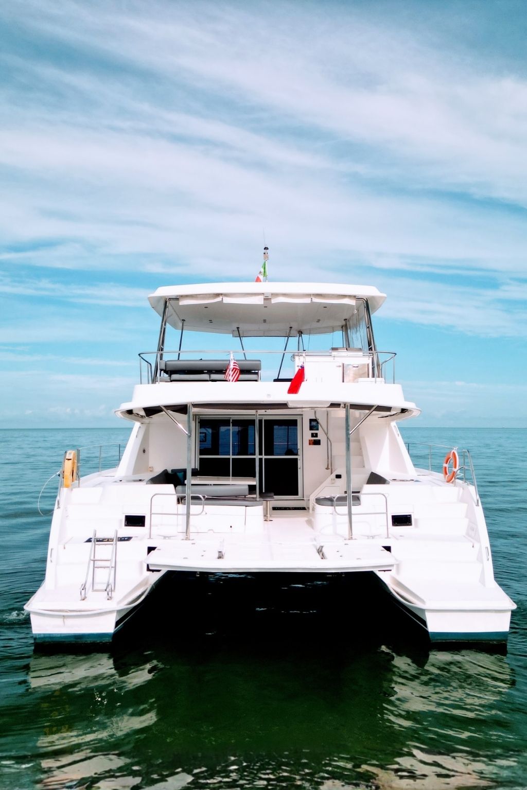 Oceanis 55 exterior sailing