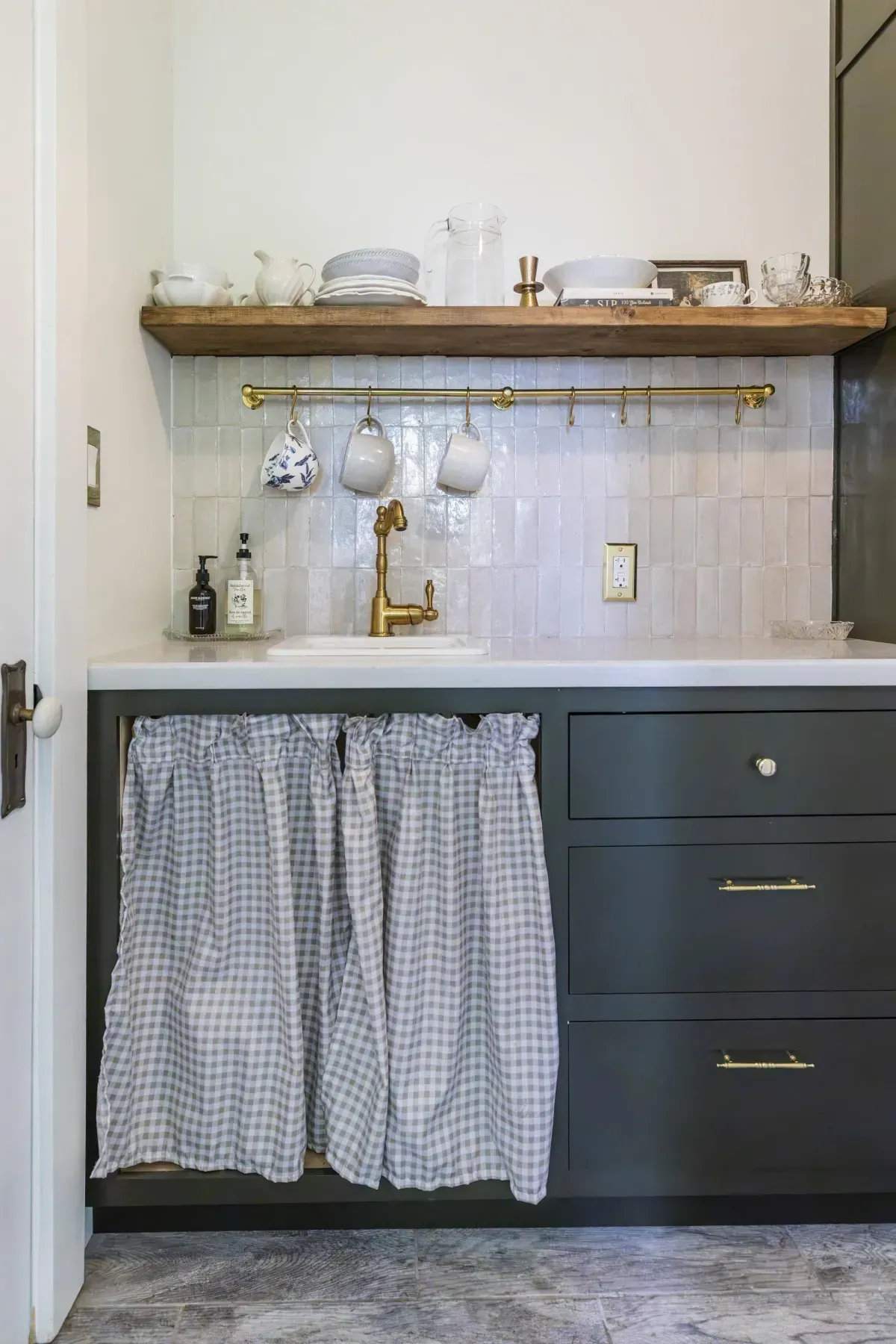 Kitchen at 109 Fairleigh Ave S Hamilton.