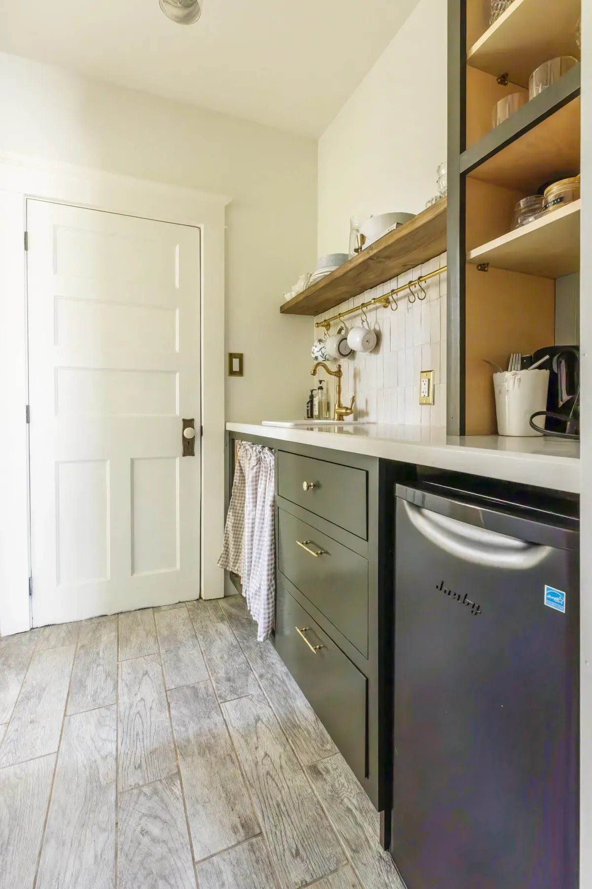 Kitchen at 109 Fairleigh Ave S Hamilton.