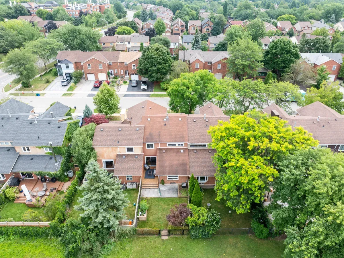 A bird's-eye view of the quiet, tree-lined street and residential pocket surrounding 2286 Margot St, Oakville.