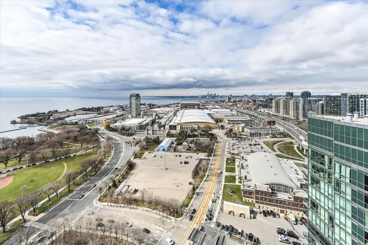 Unobstructed southwest view of Lake Ontario and Coronation Park from the 33rd floor.
