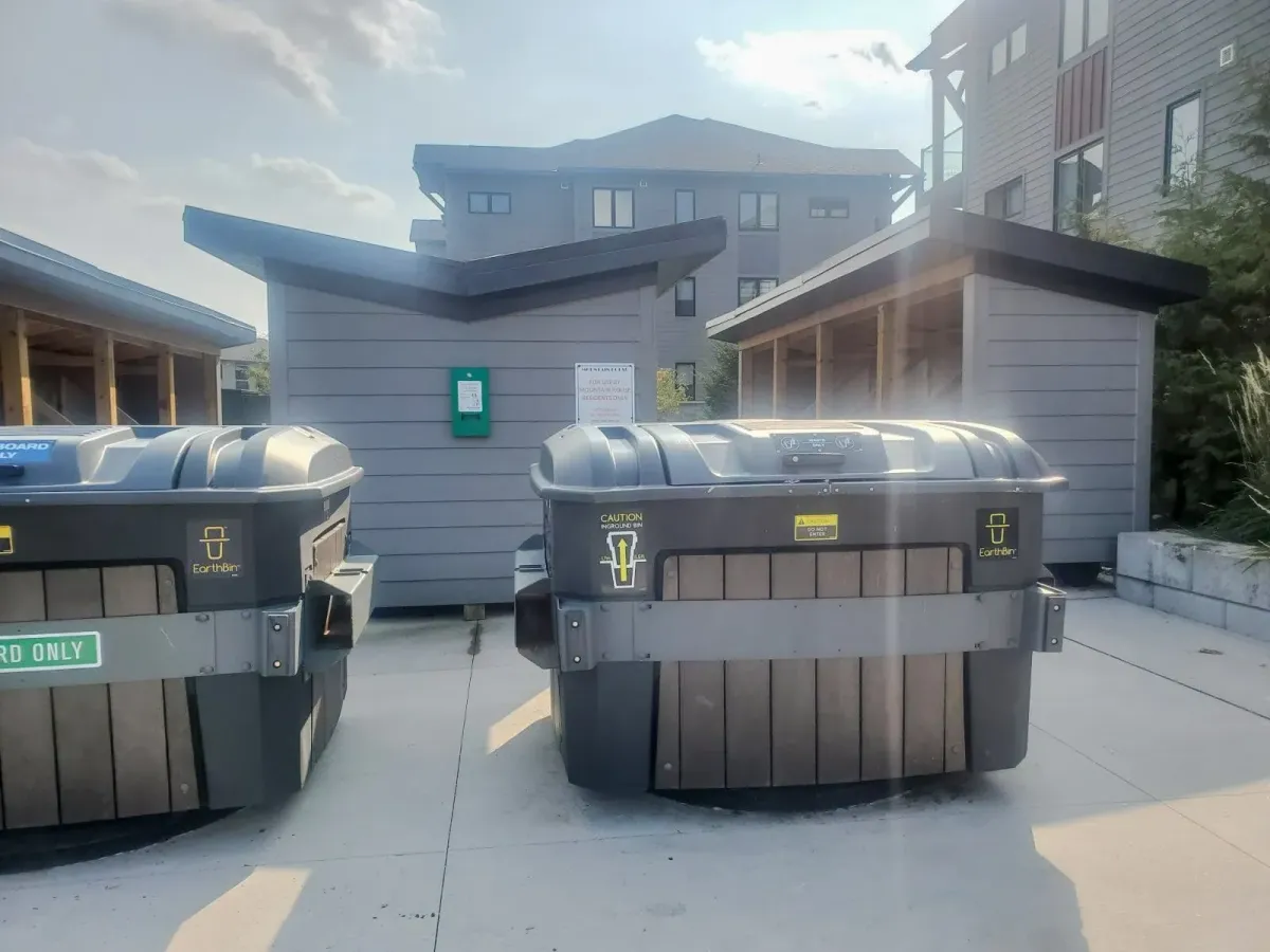 Two heated outdoor whirlpools available for residents at 11 Beausoleil.