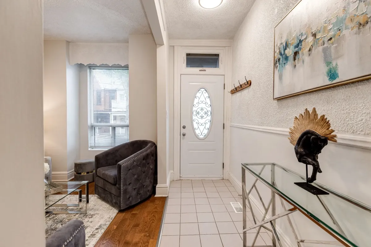 Entrance hallway of 56 Hickson St