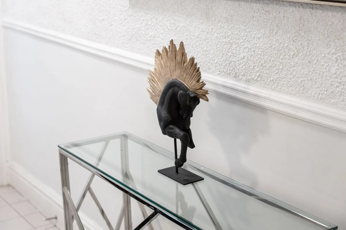 Foyer of 56 Hickson St with glass table and decor