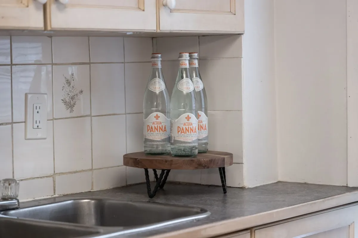 Entertainers's kitchen with decor at 56 Hickson St.