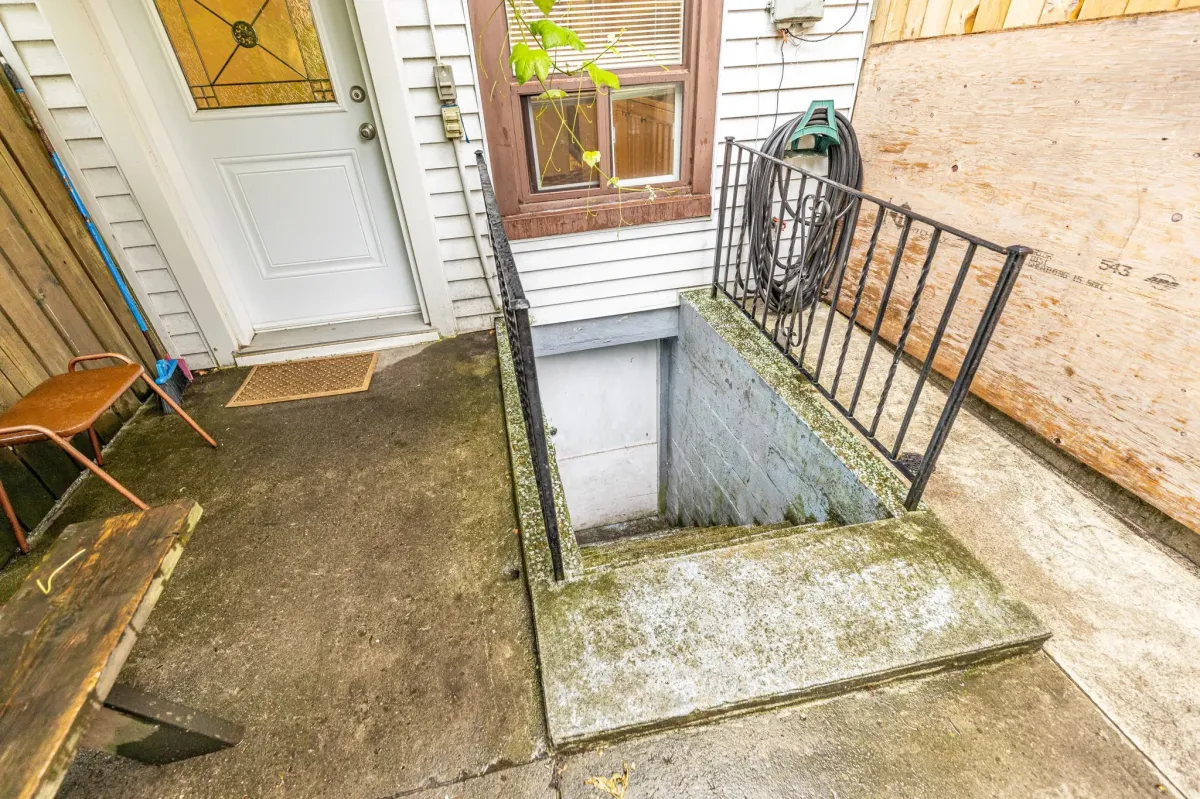 Separate entrance to basement from backyard