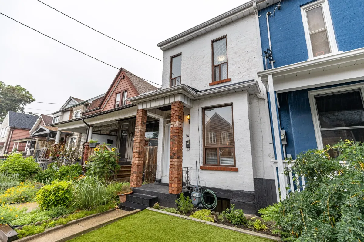 Side exterior view of 56 Hickson St.