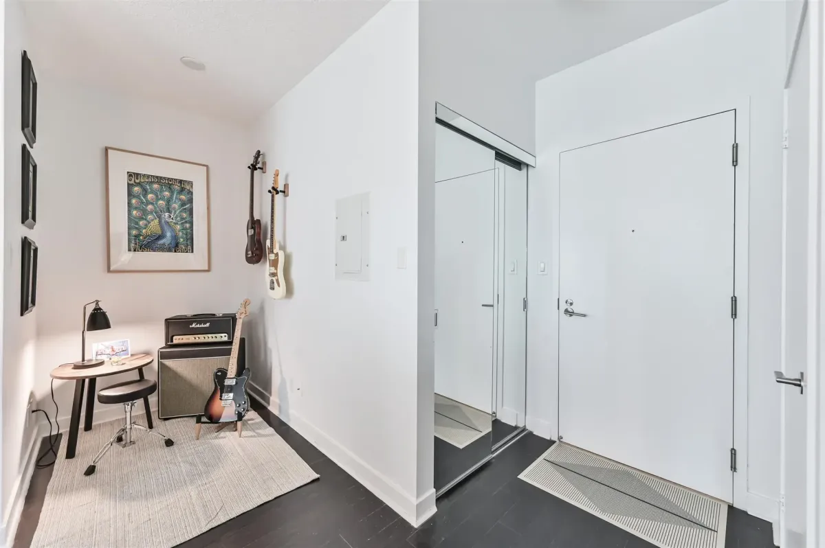 Clean and modern 4-piece bathroom in Unit N502, 1169 Queen St W, with white subway tile.
