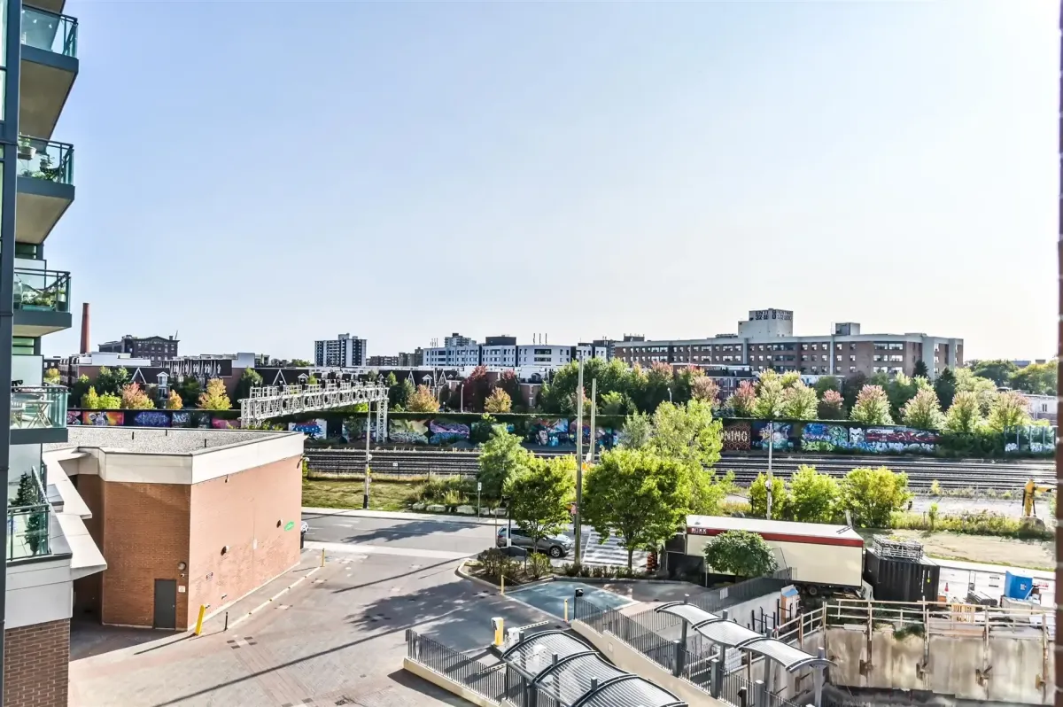 Fully-equipped fitness centre and gym available to residents of 1169 Queen St W, Unit N502.