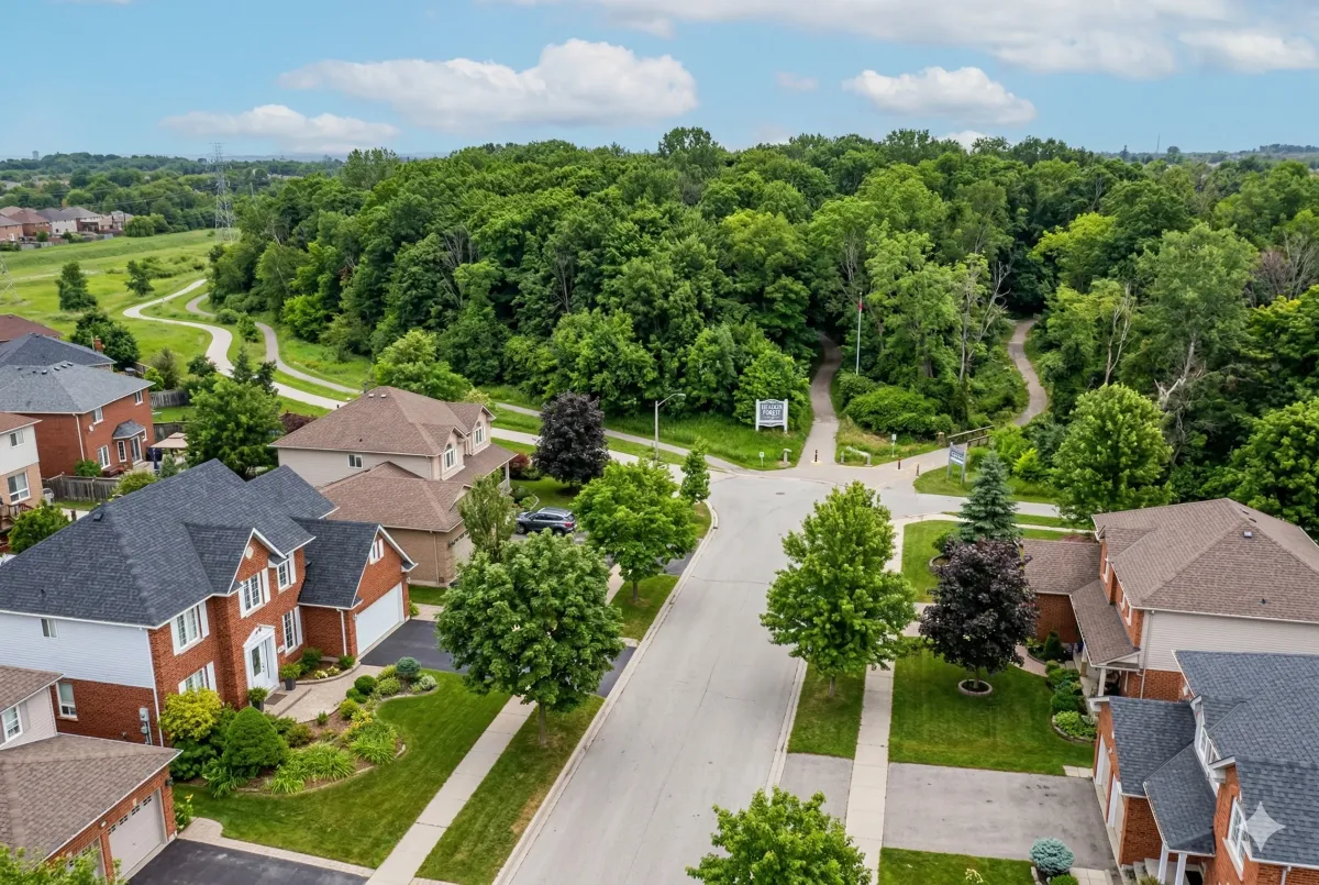 ewport Park playground and green space in the quiet residential heart of the Headon Forest neighborhood.