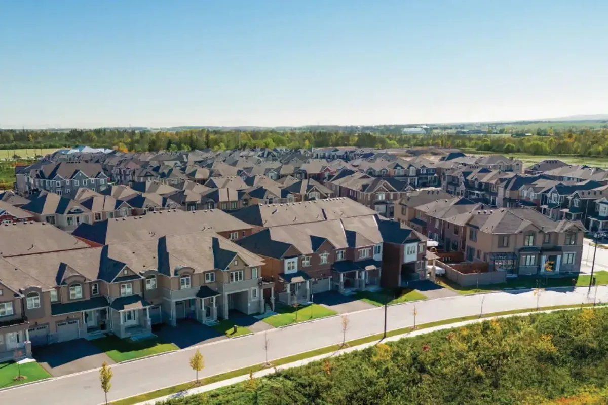 Scenic walking trails and waterfront view of Lake Aquitaine in Meadowvale.