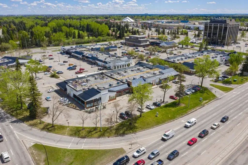 High-angle view of the Willow Park neighborhood, known for its golf course and mature residential lots.