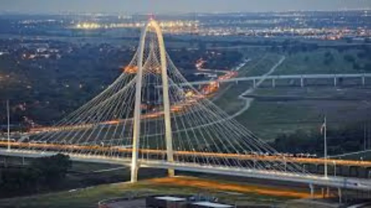 Margaret Hunt Hill Bridge, downtown dallas, tx