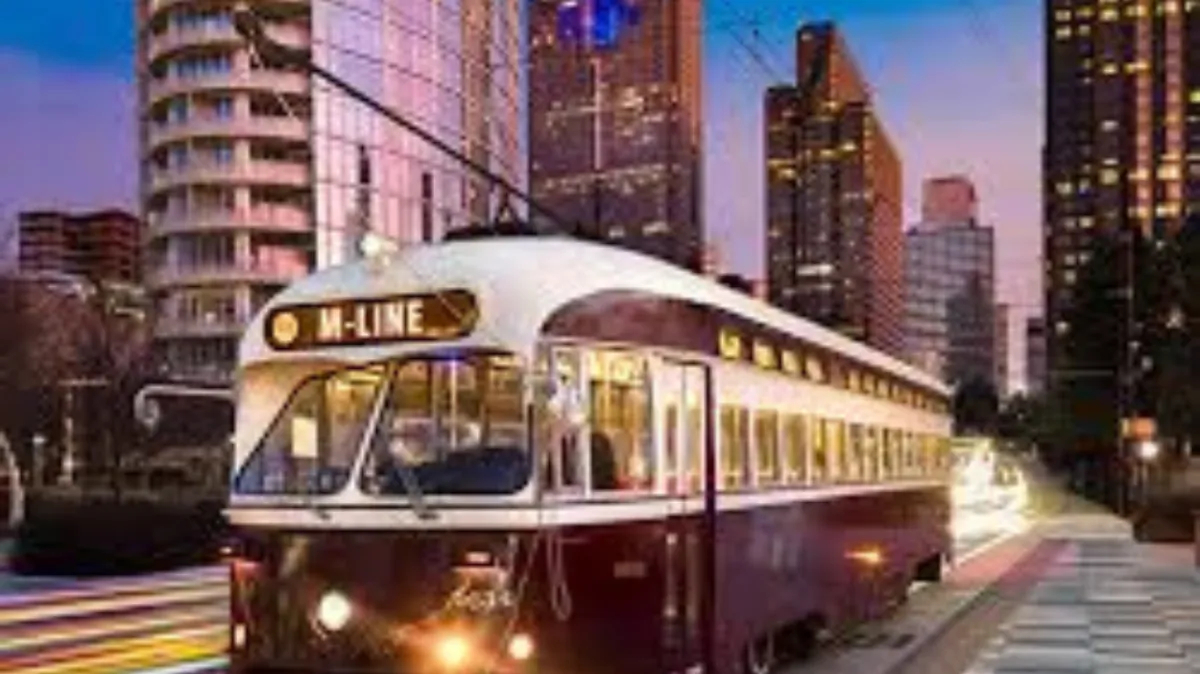 Uptown Dallas Trolley, Knox henderson Dallas, TX