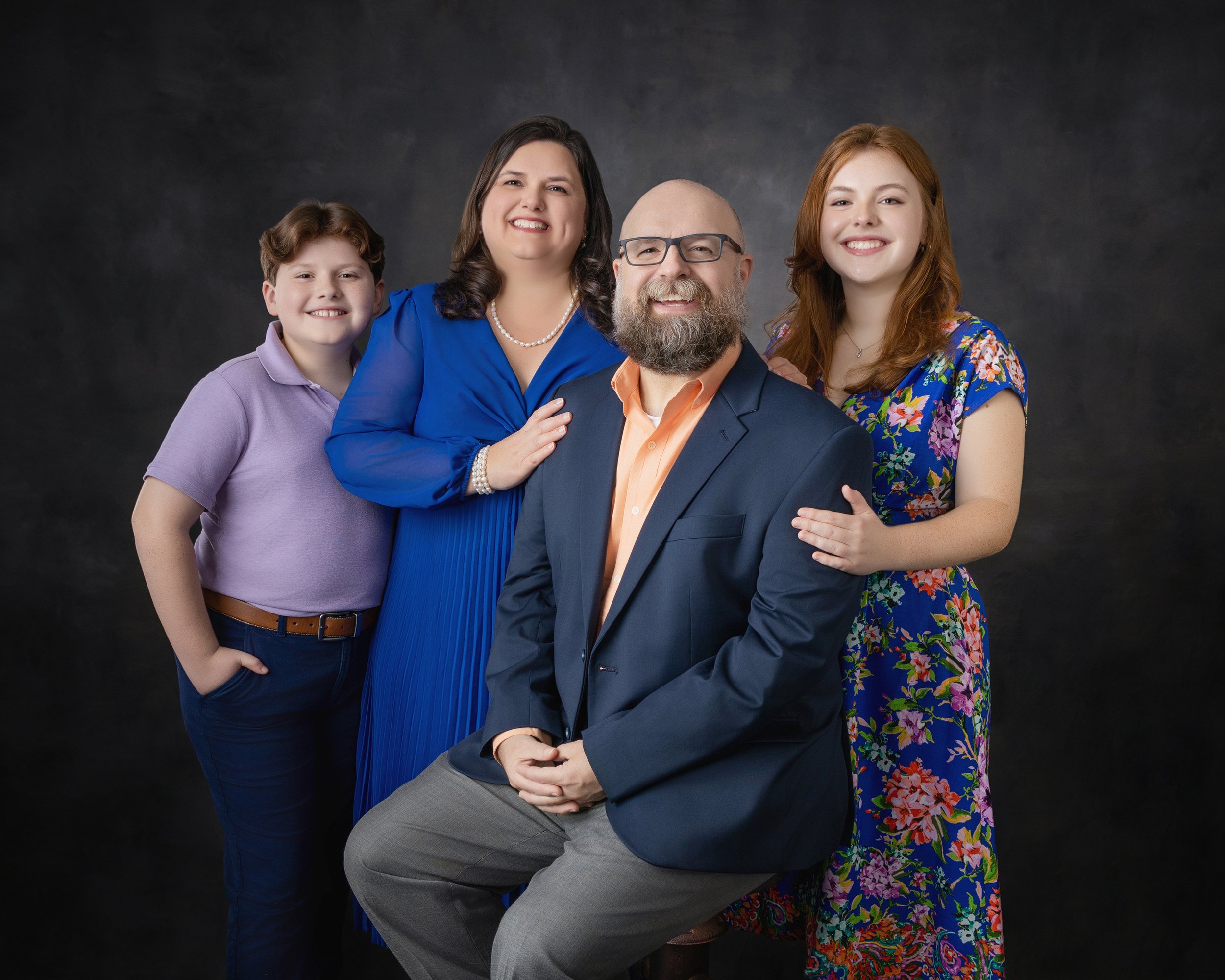 Family Causally in the studio at Phil Hyman Portraits Greenville SC
