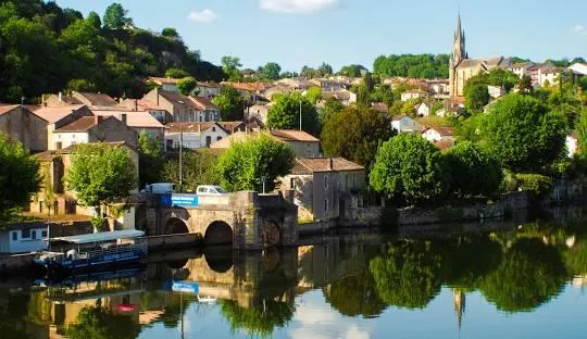 GÎTE LA BUISSIERE À DURAVEL - Gîte 4 étoiles Prayssac - Fumel - Lot et Garonne (47)