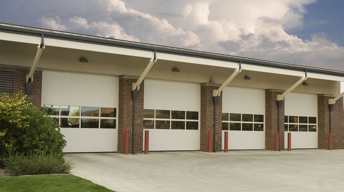 Martin Garage Door – M24: Commercial Cornerstone