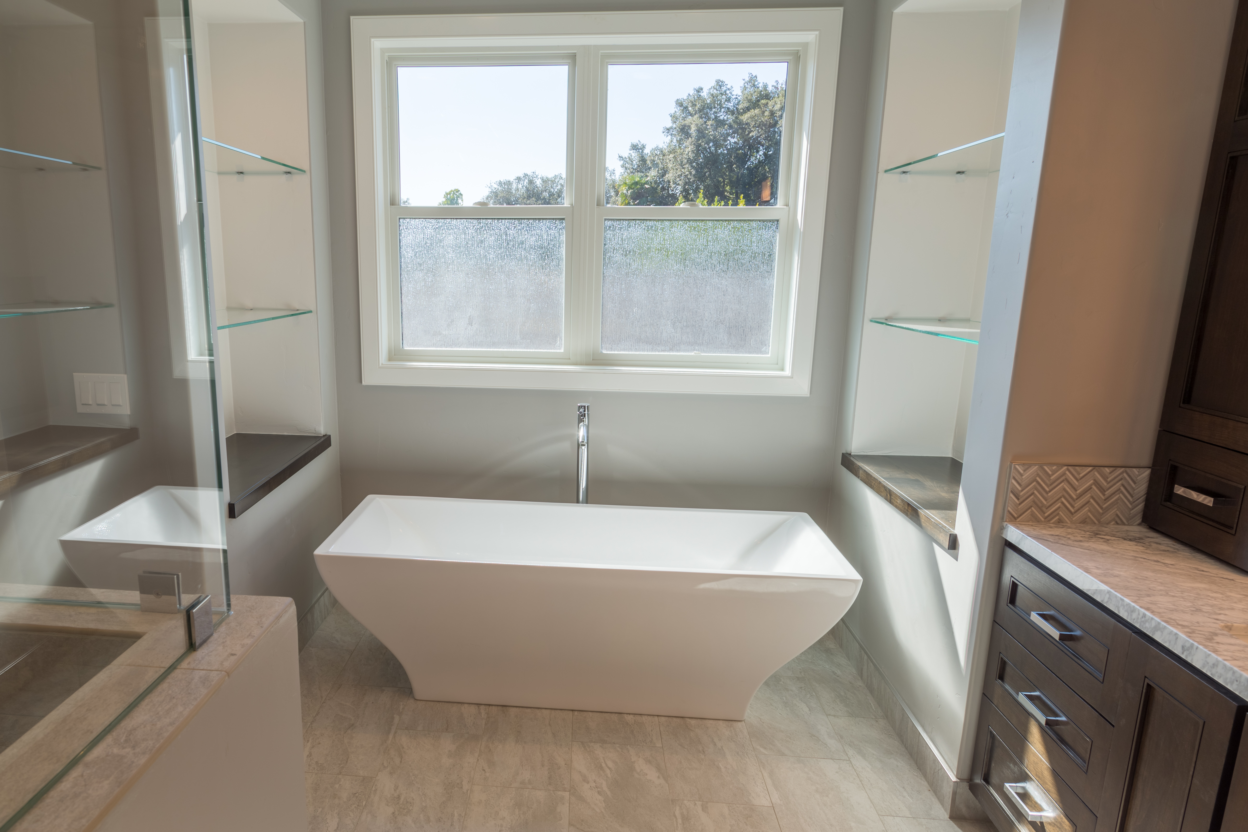 Willow Glen Custom Home Master tub Bathroom