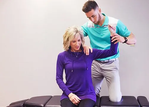 Shoulder Adjustment - Wichita, KS - Advanced Chiropractic