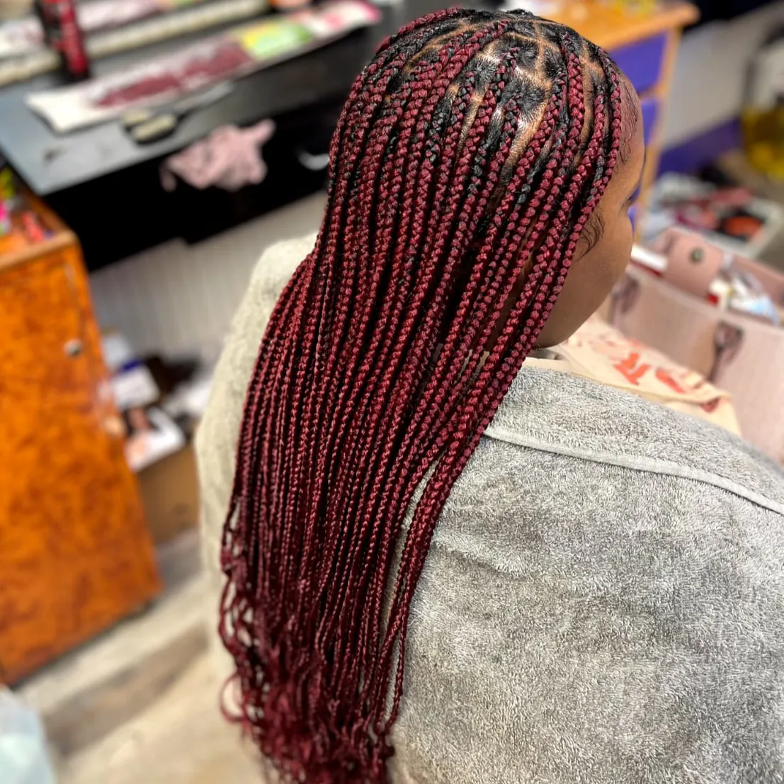 Medium Knotless Braids