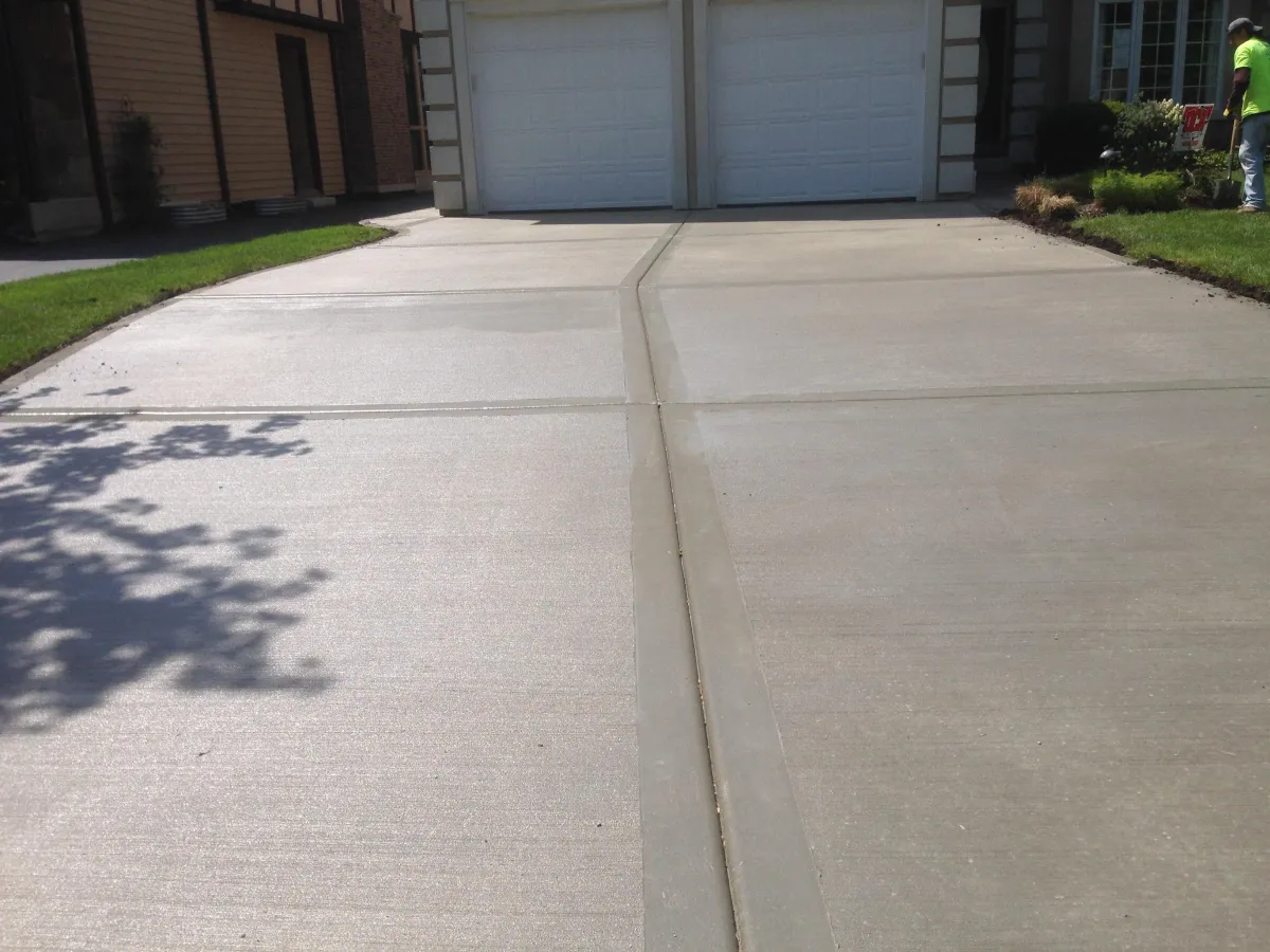 Residential concrete driveway
