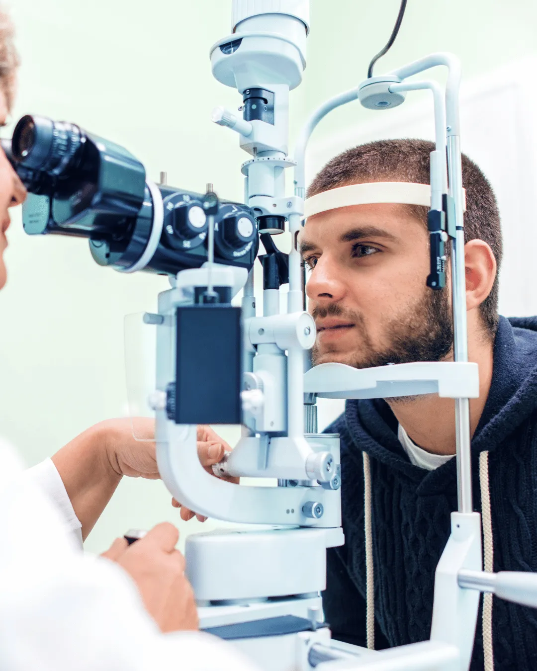 Examen optométrico de alta precisión con tecnología digital en I Optic