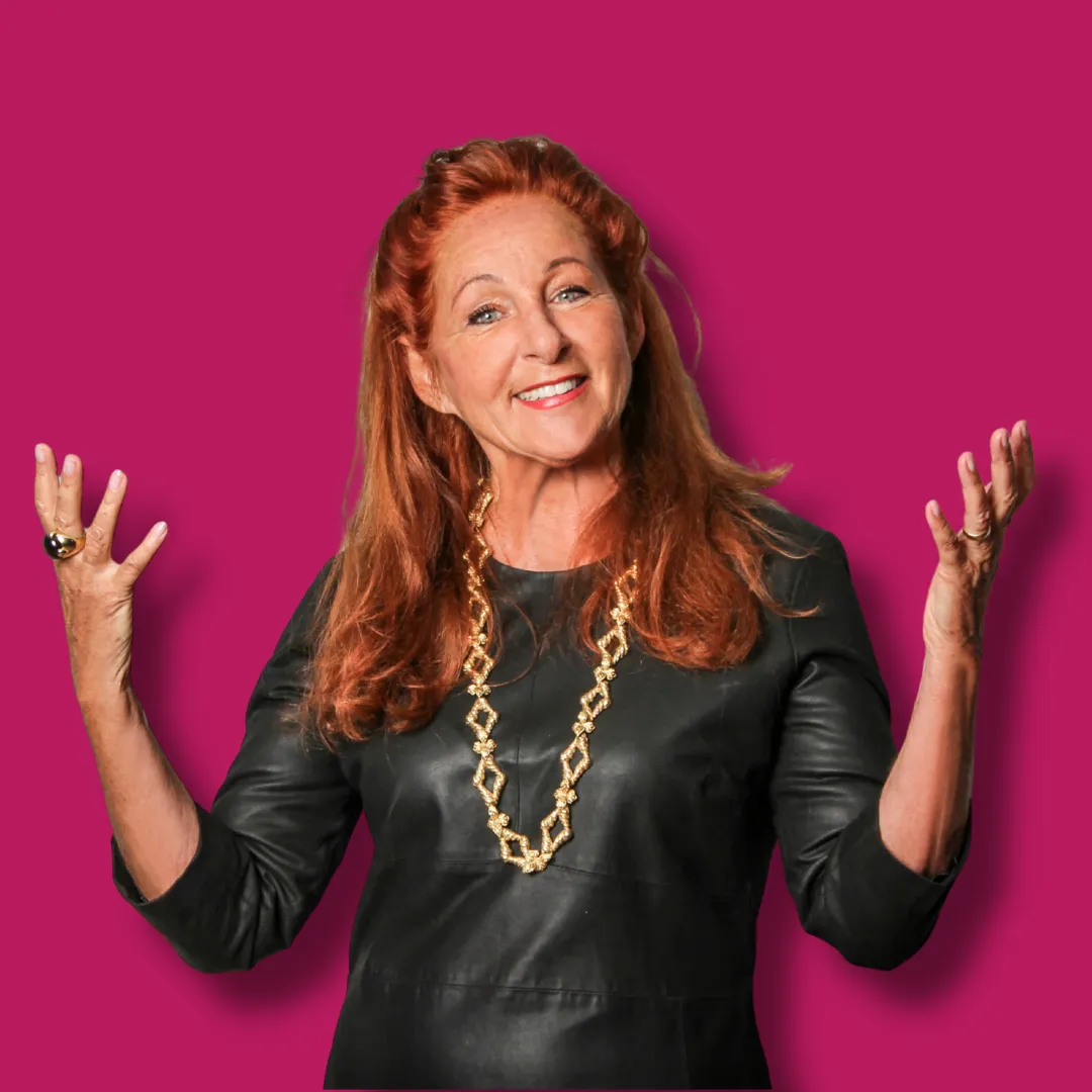 Beate Nimsky mit ausdrucksstarker Gestik – Mentorin für emotionale Intelligenz und Persönlichkeitsentwicklung