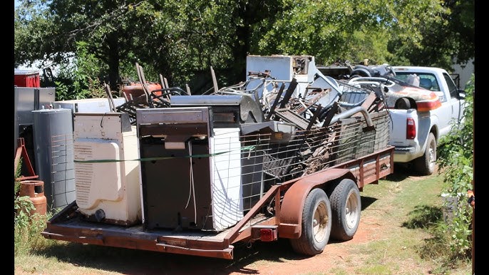 We provide fast, reliable junk removal for residential and commercial properties. From furniture and appliances to general clutter and debris, we safely haul away unwanted items and leave your space clean and usable—locally and regionally.
