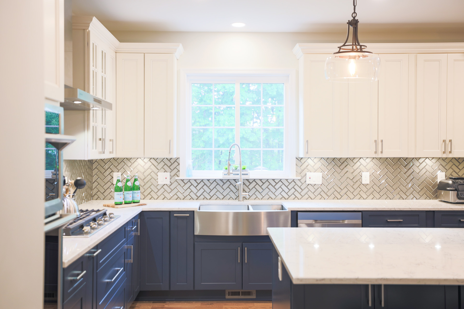 Luxury kitchen backsplash design in Washington DC residence