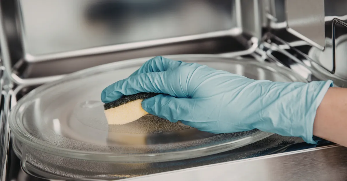 How to Clean Your Microwave
