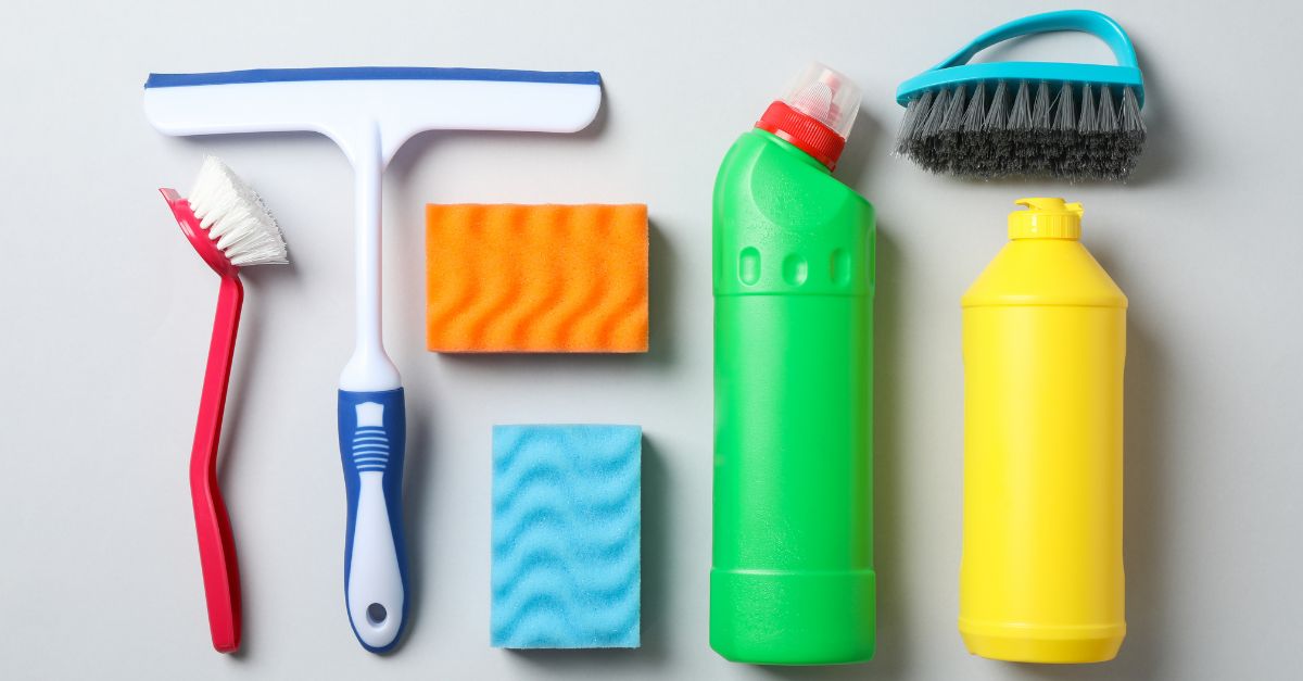 Is Your Home Making You Sick? Hidden Toxins in Common Cleaning Products 