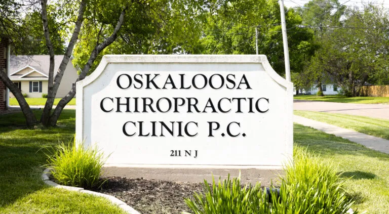 Oskaloosa Chiropractic Clinic Signage