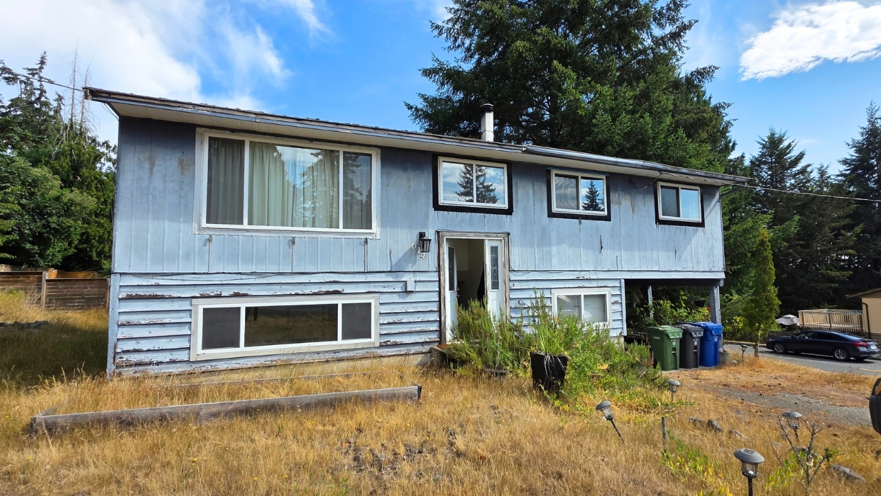 614 7th St Nanaimo BC V9R 1G2 