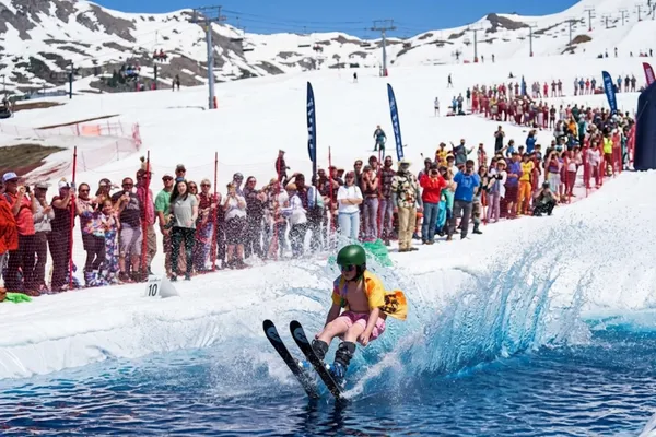 Steamboat’s Splashdown Pond Skim 💦⛷️