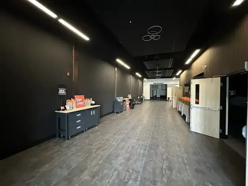 Auditorium: Black ceiling finish by Turtle Painting