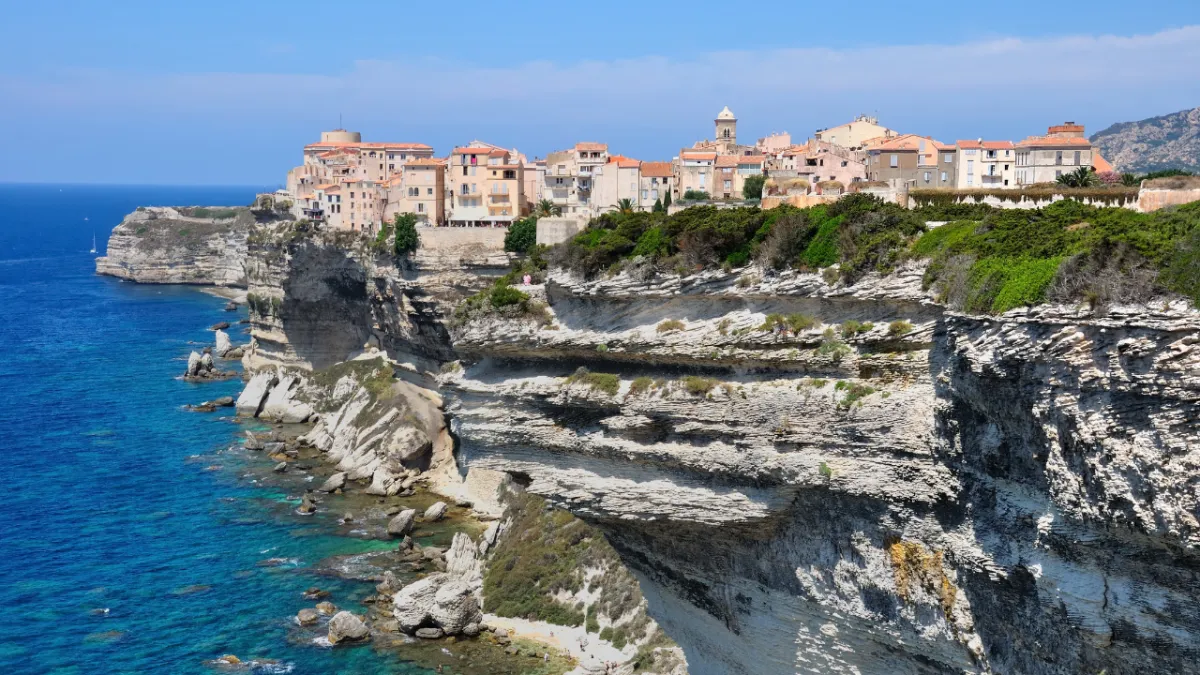 Réparateur emi-rigide à Bonifacio | L'atelier Di U Batellu