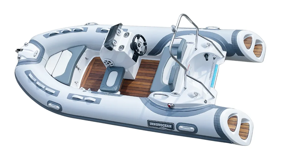 Réparateur semi-rigide à île Rousse | L'atelier Di U Batellu