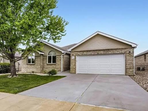 Riverbend Concrete builds and installs driveways