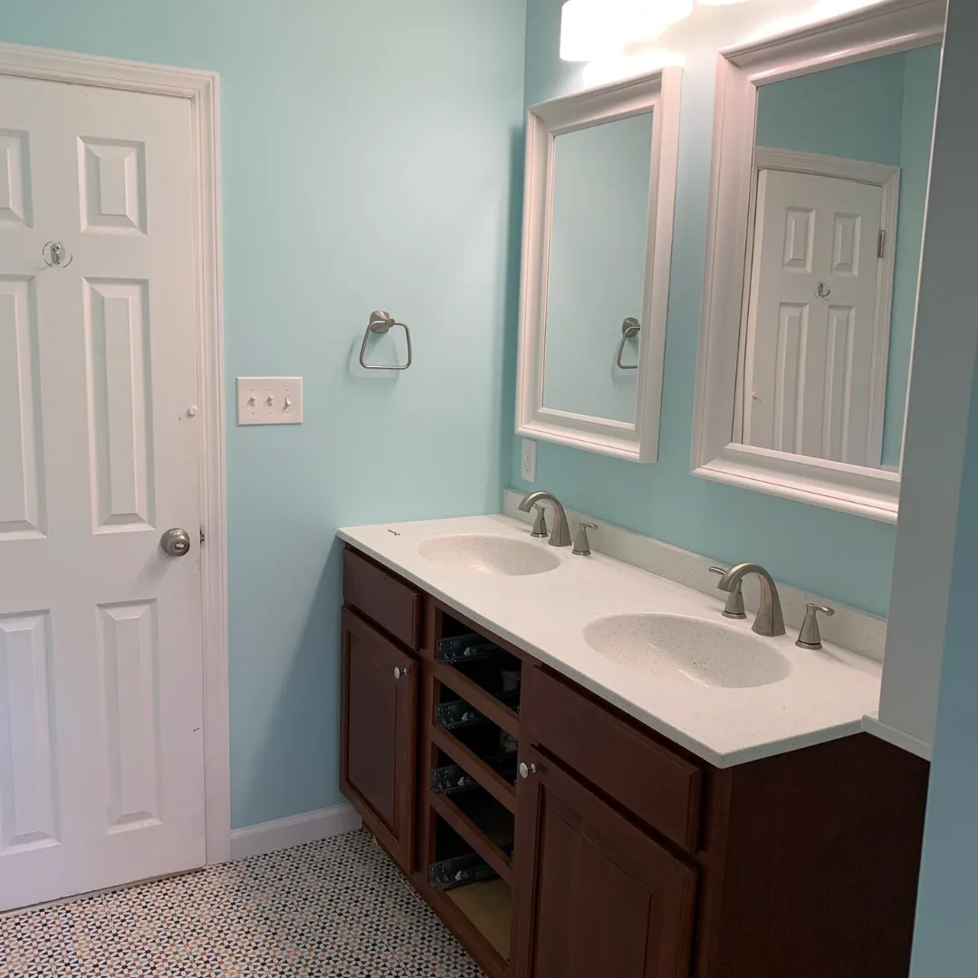 bathroom remodeling - bathroom mirror