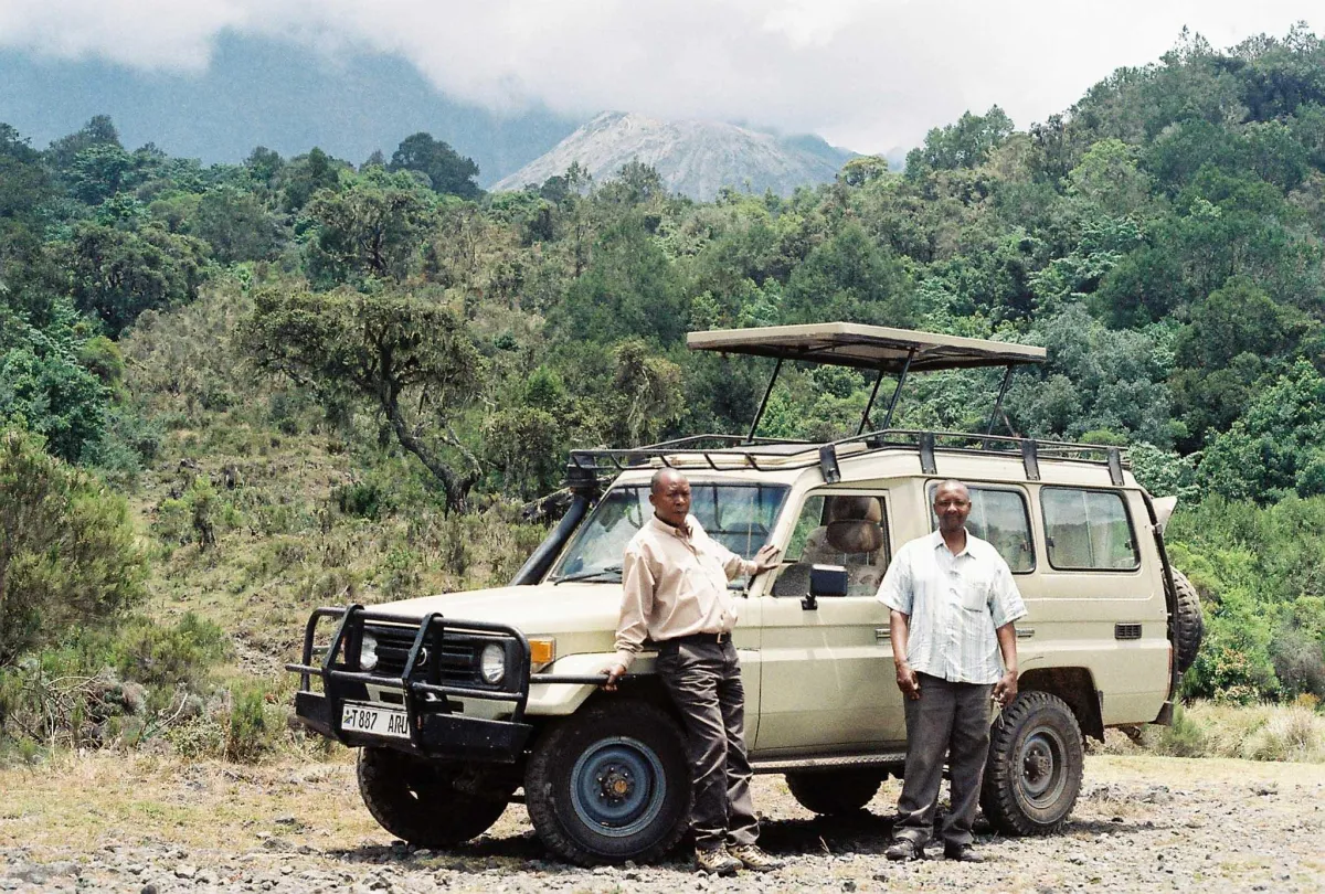 Toda and Game viewing Landcruiser
