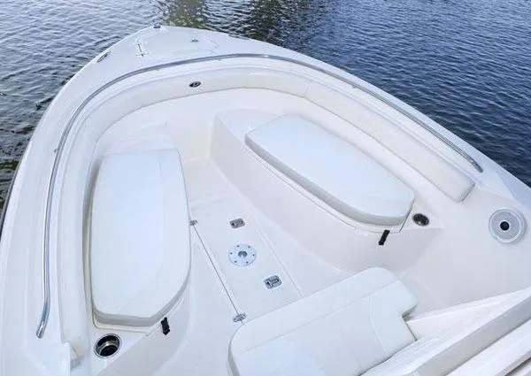 2013 Pursuit C 260 Center Console