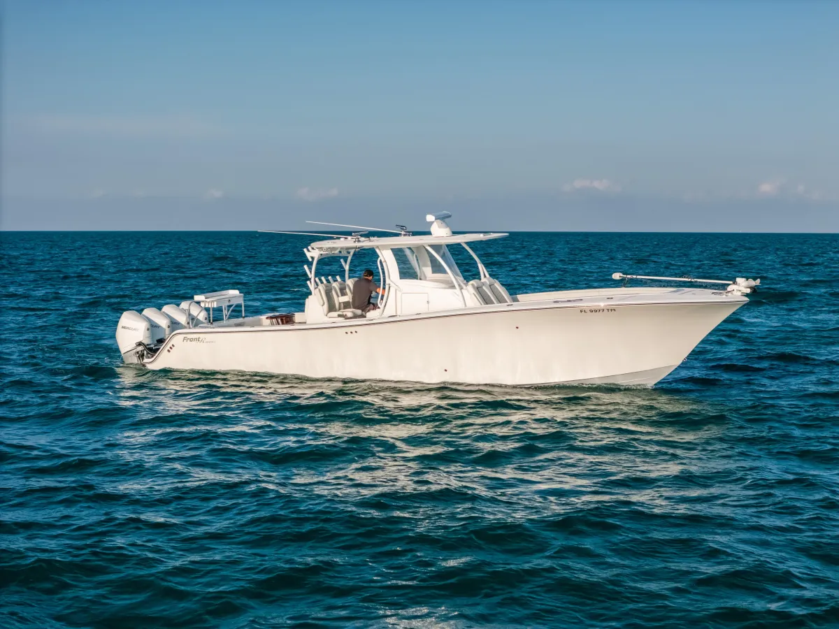 2023 39 CC Front Runner