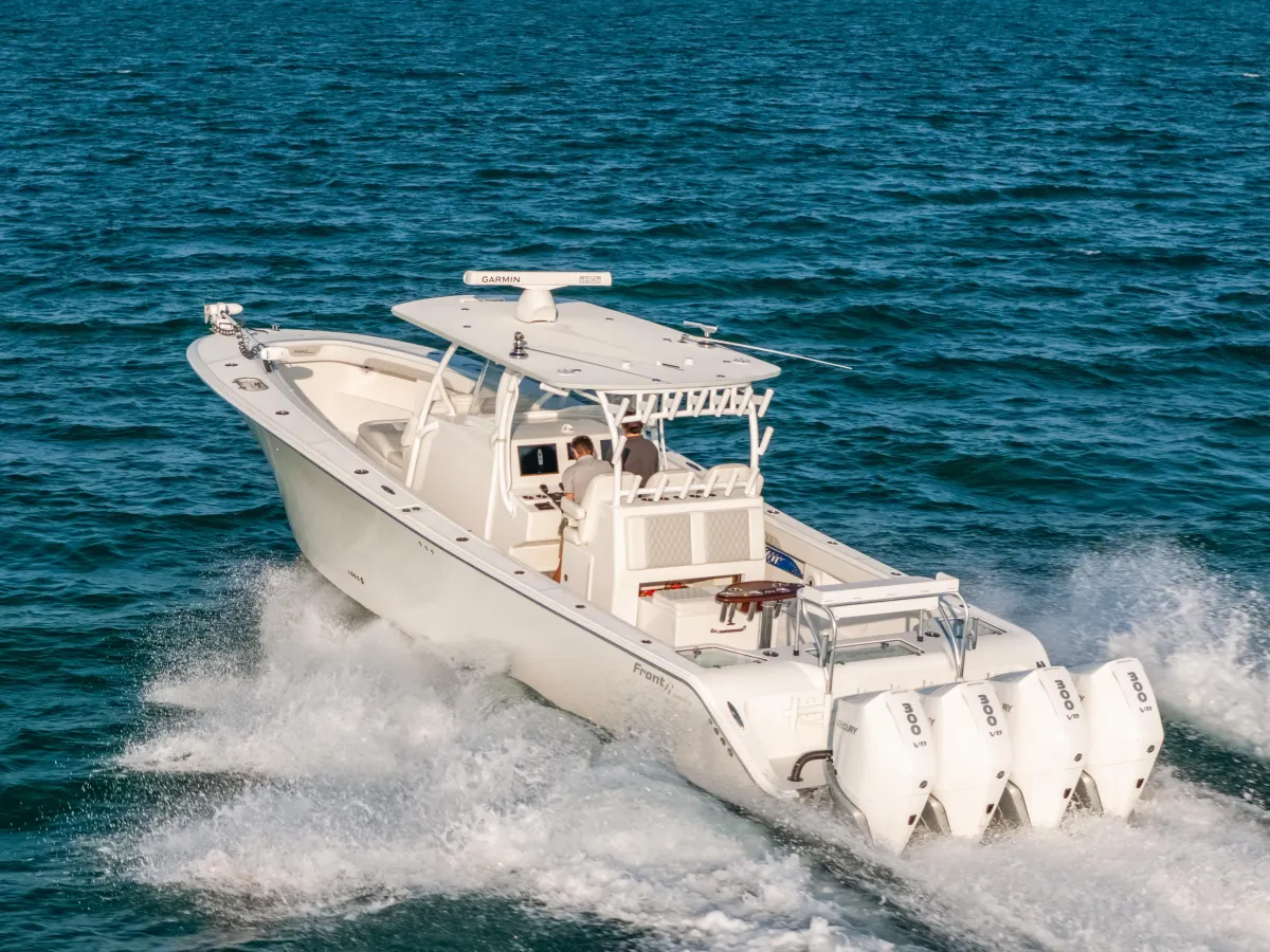 2023 39 CC Front Runner
