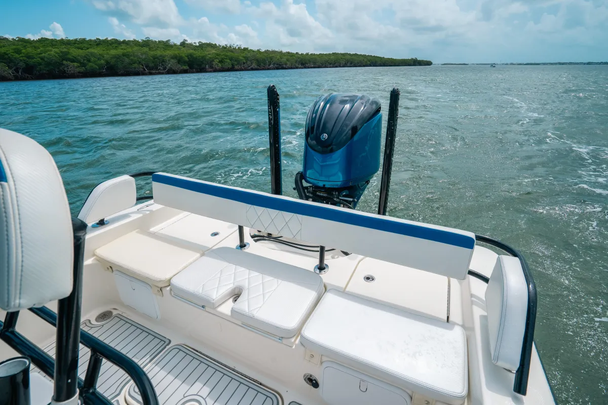 2015 Hydra-Sports 23 Bay
