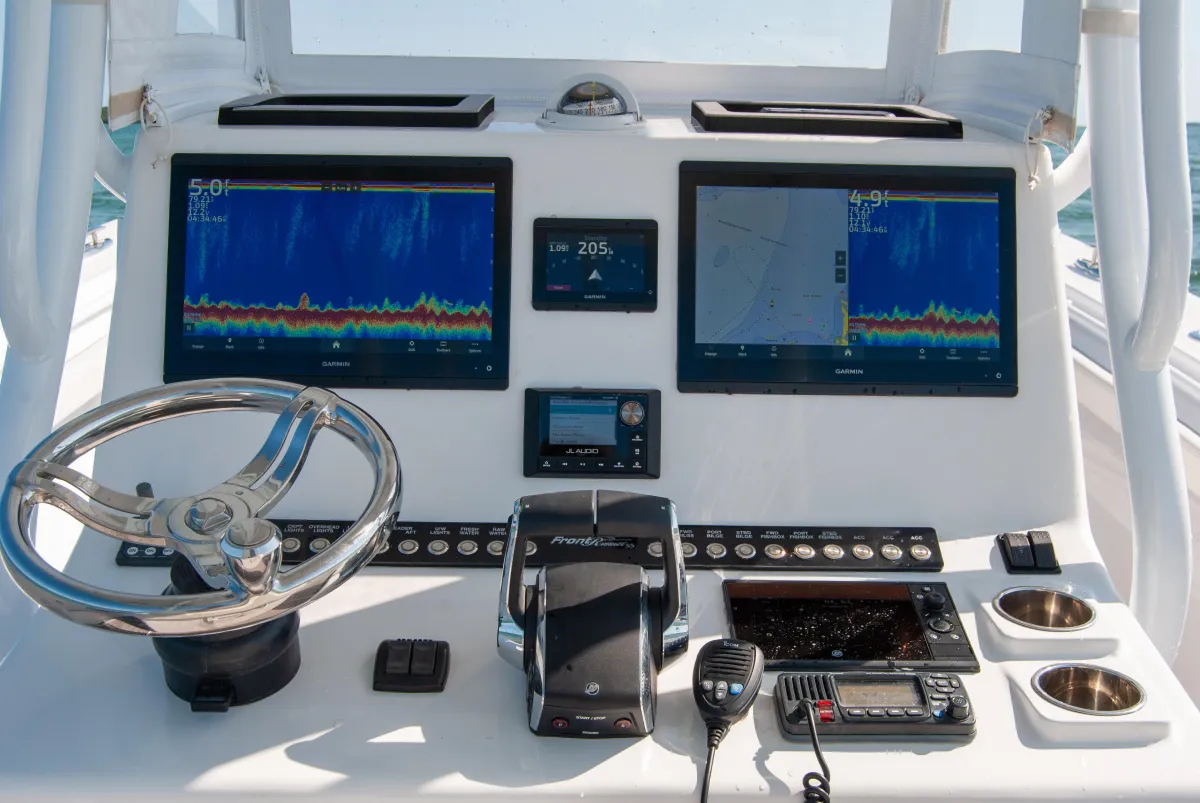 2023 Front Runner 33 Center Console