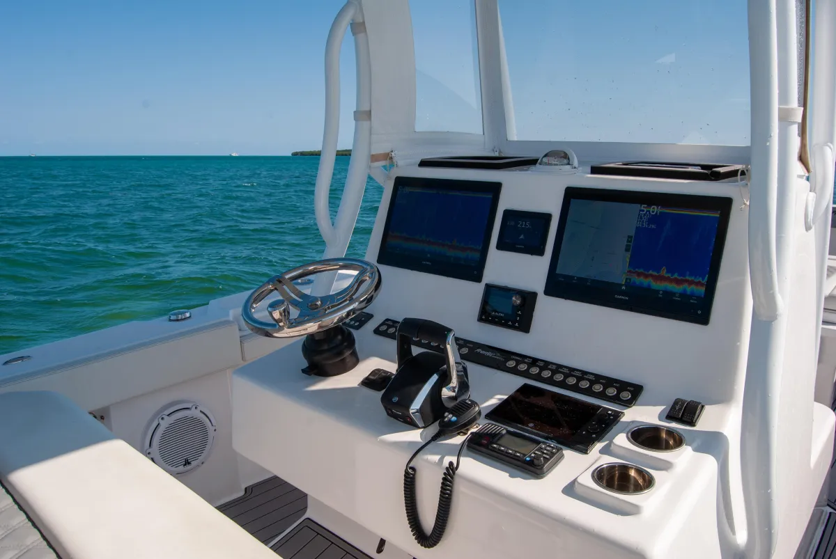 2023 Front Runner 33 Center Console