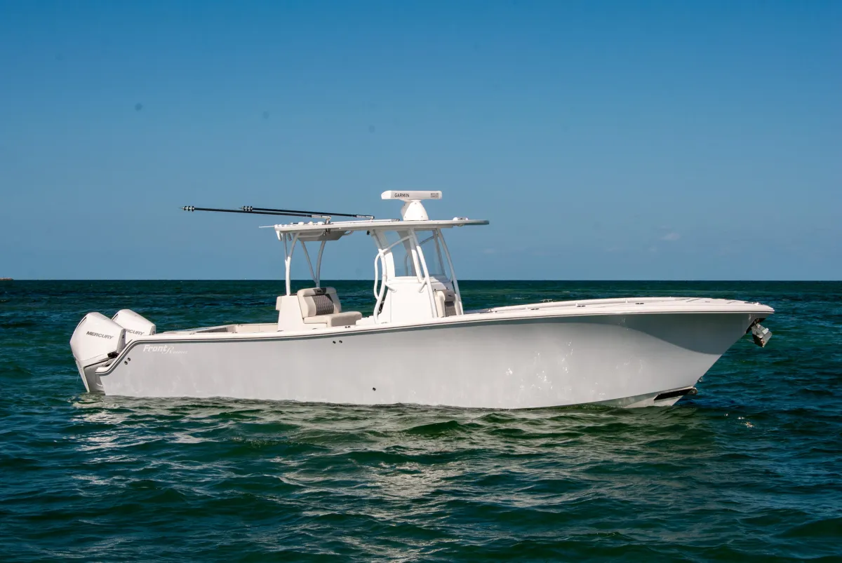 2023 Front Runner 33 Center Console